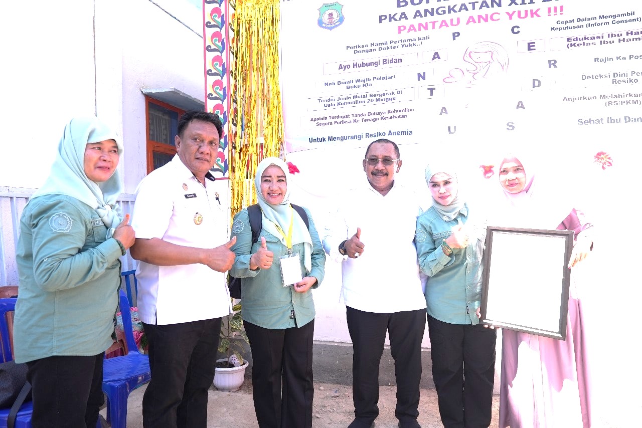 Pj. Bupati Bombana Burhanuddin (Ke 3 dari kanan
