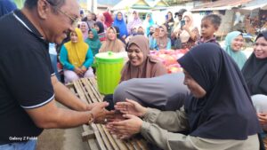 Ibu Togo: Berdosa Warga Kabaena Jika Tidak Memilih H. Burhanuddin