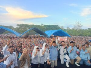 RahmaTnya Muna Gaet Puluhan Ribu Pendukung di Napabalano