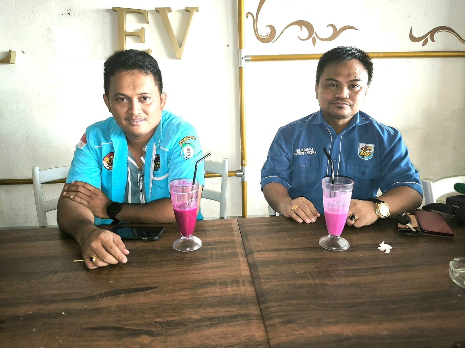 Ketua KNPI Bombana, Muh. Arham (Kanan) didampingi Sekretaris Yudi Utama Arsyad (Kiri)