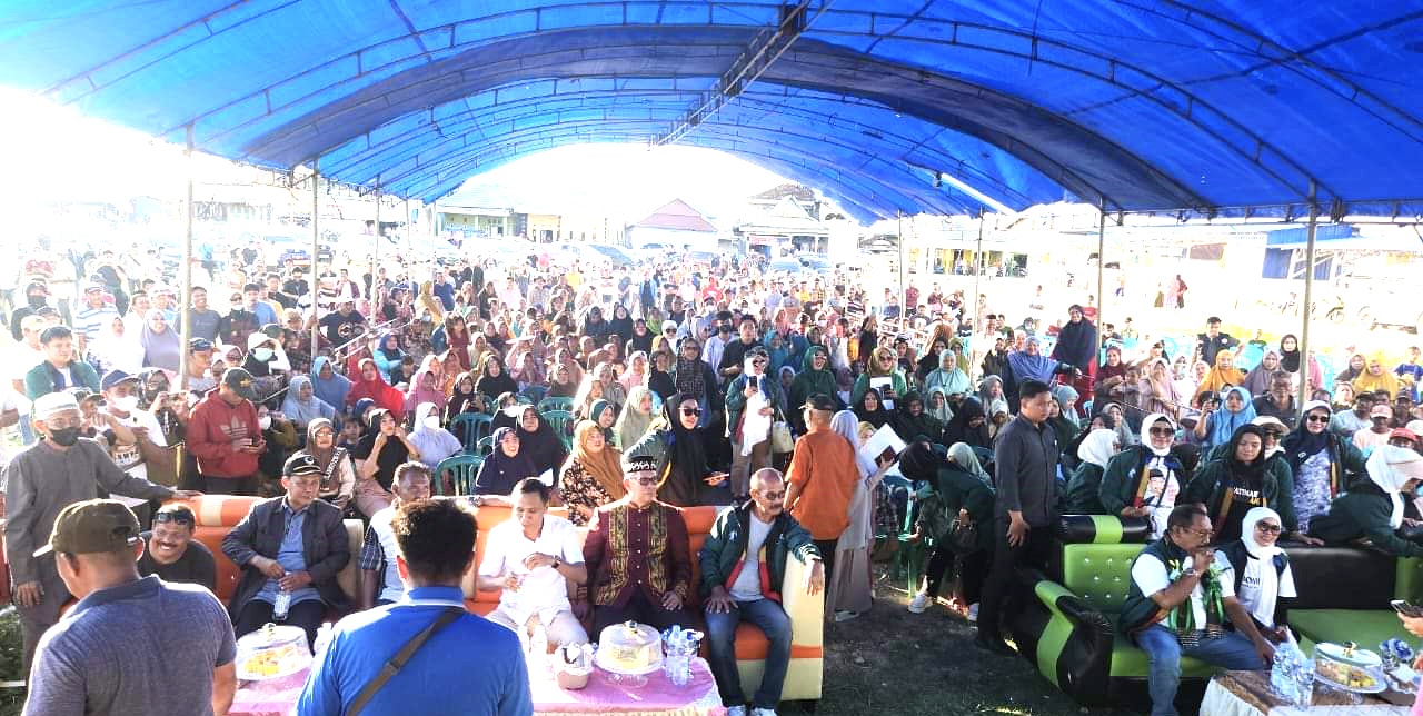 Ribuan orang sambut Paslon Burhanuddin dan Ahmad Yani