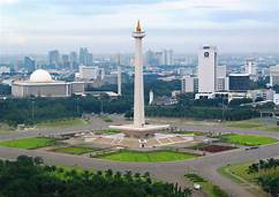 monas (foto:indonesiadestination.com)