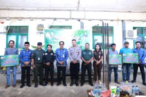 Bantu Perluasan Areal Tanam, Pemkab Bombana Salurkan Alsintan