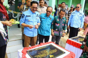 Pasar Rakyat Bambaea dan Tampabulu Resmi Dibuka, Dorong Ekonomi Lokal