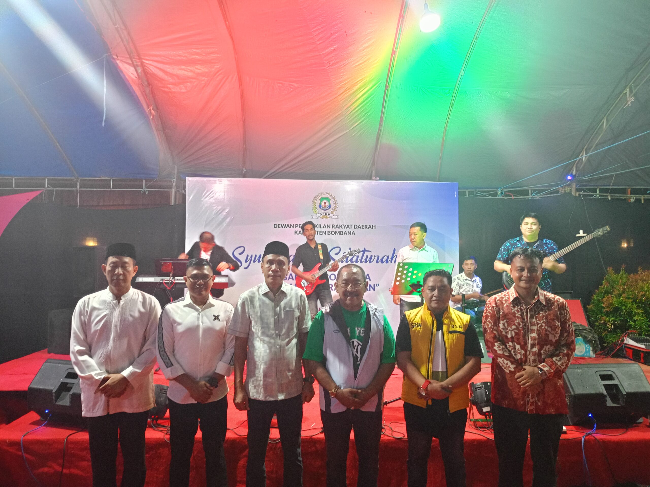 Foto Bersama FORKOPIMDA, Bupatu dan Wakil Bupati Bpmbana Terpilih Usai Rangkaian Kegiatan Silaturahmi dan Syukuran