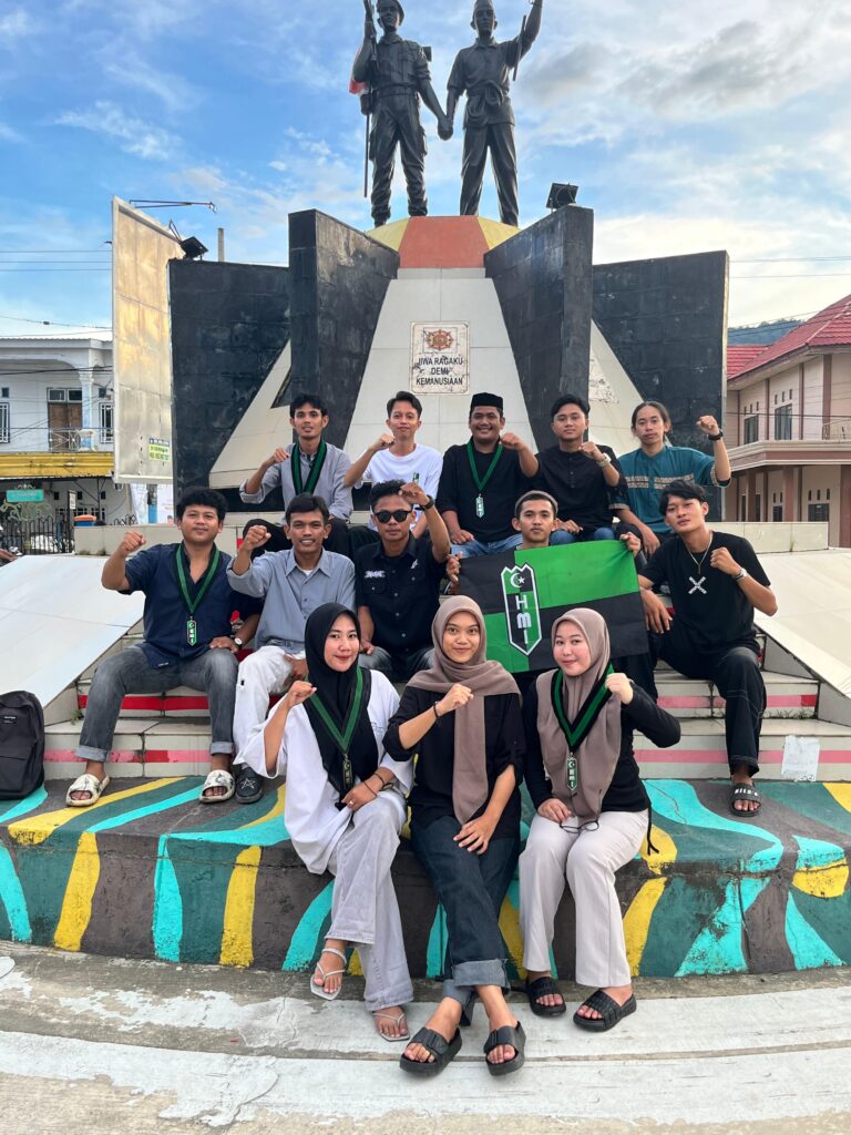 Foto bersama sesusai kegitan berbagi takjil.