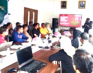 PUPR Bombana Gandeng Kejari Beri Materi Hukum untuk Pegawai