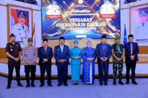 dr. H. Sunandar Resmi Pimpin Setda Bombana, Bupati: Kinerja Harus Melesat