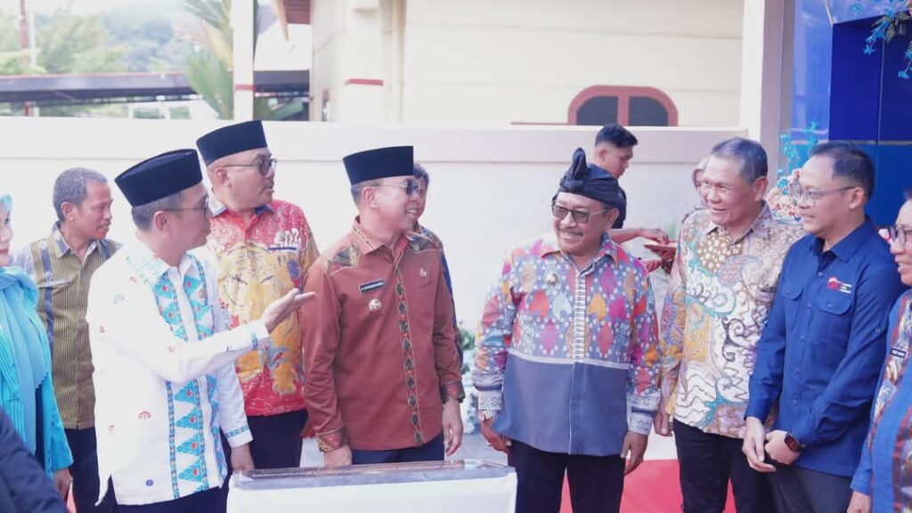 Bupati Bombana Dukung Peresmian Gedung BPR Bahteramas Kolaka, Gubernur Sultra: Wujudkan Komitmen Ekonomi