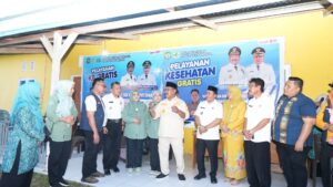 Bupati Bombana Gelar Halal Bihalal dan Pelayanan Kesehatan Gratis di Kabaena Selatan