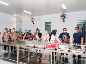 Kapolda Sultra Baru Tinjau Dapur SPPG, Dukung Program Makan Bergizi Gratis