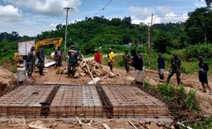 Dansatgas TMMD 124 Kodim 1431/ Bombana Pengecekan Sejumlah Progres Sasaran Fisik