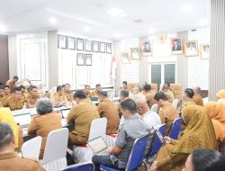 Pemkab Bombana Gelar Monev Realisasi Fisik dan PAD Triwulan III, Bupati Tekankan Efektivitas dan Akuntabilitas Pembangunan