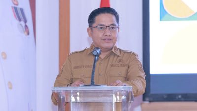 Ketgam : Wakil Bupati Bombana Ahmad Yani, S.Pd., M.Si., Saat Membuka Kegiatan seminar literasi keuangan syariah dengan tema “Perencanaan Investasi dan Pembiayaan Haji melalui Pegadaian Syariah” di Aula Tanduale Kantor Bupati Bombana Selasa, 7 Oktober 2025