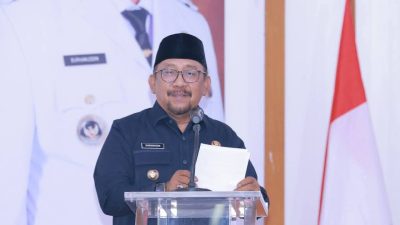 Ketgam : Bupati Bombana Ir. H. Burhanuddin, M.Si saat Memberikan Sambutan di Kegiatan Pelantikan Penjabat (Pj) Sekretaris Daerah di Aula Tanduale Kantor Bupati Bombana Selasa, 7 Oktober 2025