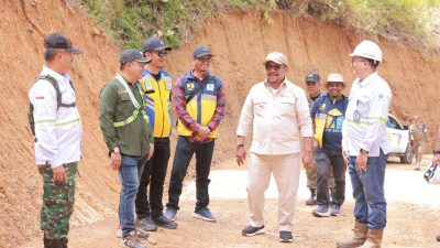 Bupati Bombana Tinjau Peningkatan Jalan Batuawu–Olondoro, Dinas PUPR Dampingi Langsung