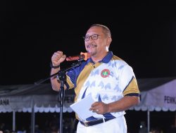 Bupati Burhanuddin Buka PORSENI, Tekankan Peran Strategis Guru