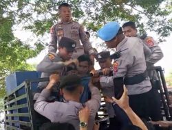 Polres Bombana Amankan Aksi Tolak PT SIP, Sajam Ditemukan di Mobil Massa