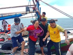 Kapal Penumpang KM Cahaya Intan Celebes Tenggelam di Teluk Bone, 13 Penumpang Selamat Dievakuasi