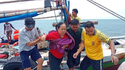 Kapal Penumpang KM Cahaya Intan Celebes Tenggelam di Teluk Bone, 13 Penumpang Selamat Dievakuasi