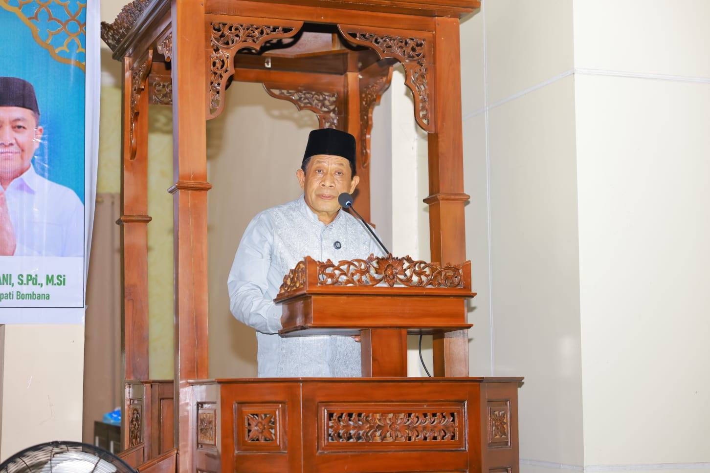 Wakil Gubernur Sultra, Ir. Hugua saat menyampaikan pesan pesan ramadhan