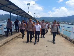 Kapolres Bombana Turun Langsung Pantau Arus Mudik di Pelabuhan Feri