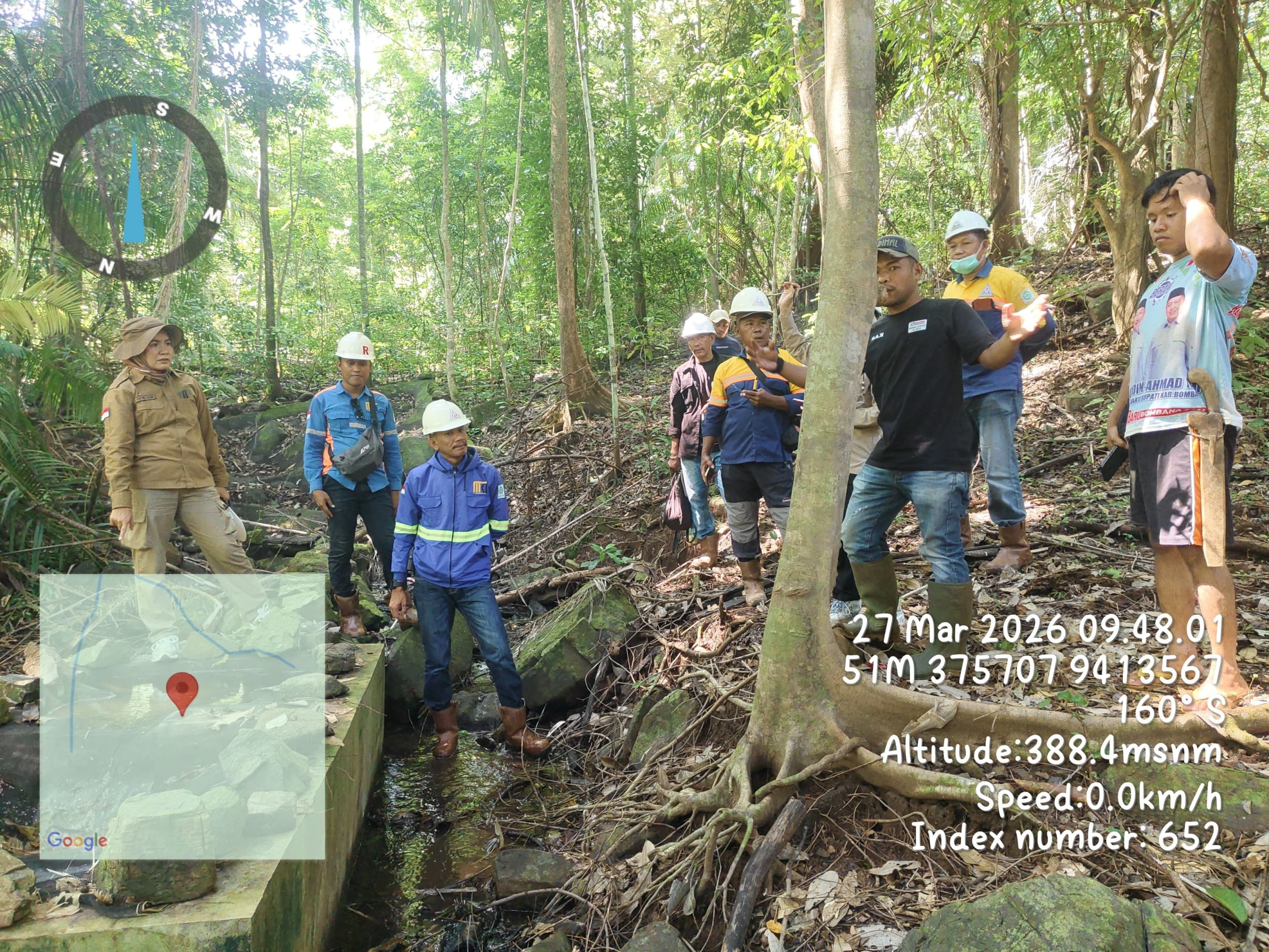 Ketgam: Pipa Air Bersih Yg Diduga Disabotase Untuk Menyudutkan PT. Almhariq. Foto: Hasil Screensot Vidio Yang Beredar Dimedia Sosial.