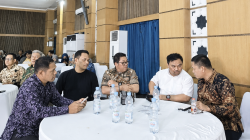 Ketgam. Dari kiri, Badrussalam (ketua Harian IKALUIN Jakarta) dan Kedua dari Kiri, Muh. Arham (Pendiri dan Direktur Eksekutif LKPD Nusantara)