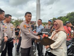 Polda Sultra Kembalikan 62 Kendaraan Curanmor ke Pemiliknya, Korban Terharu